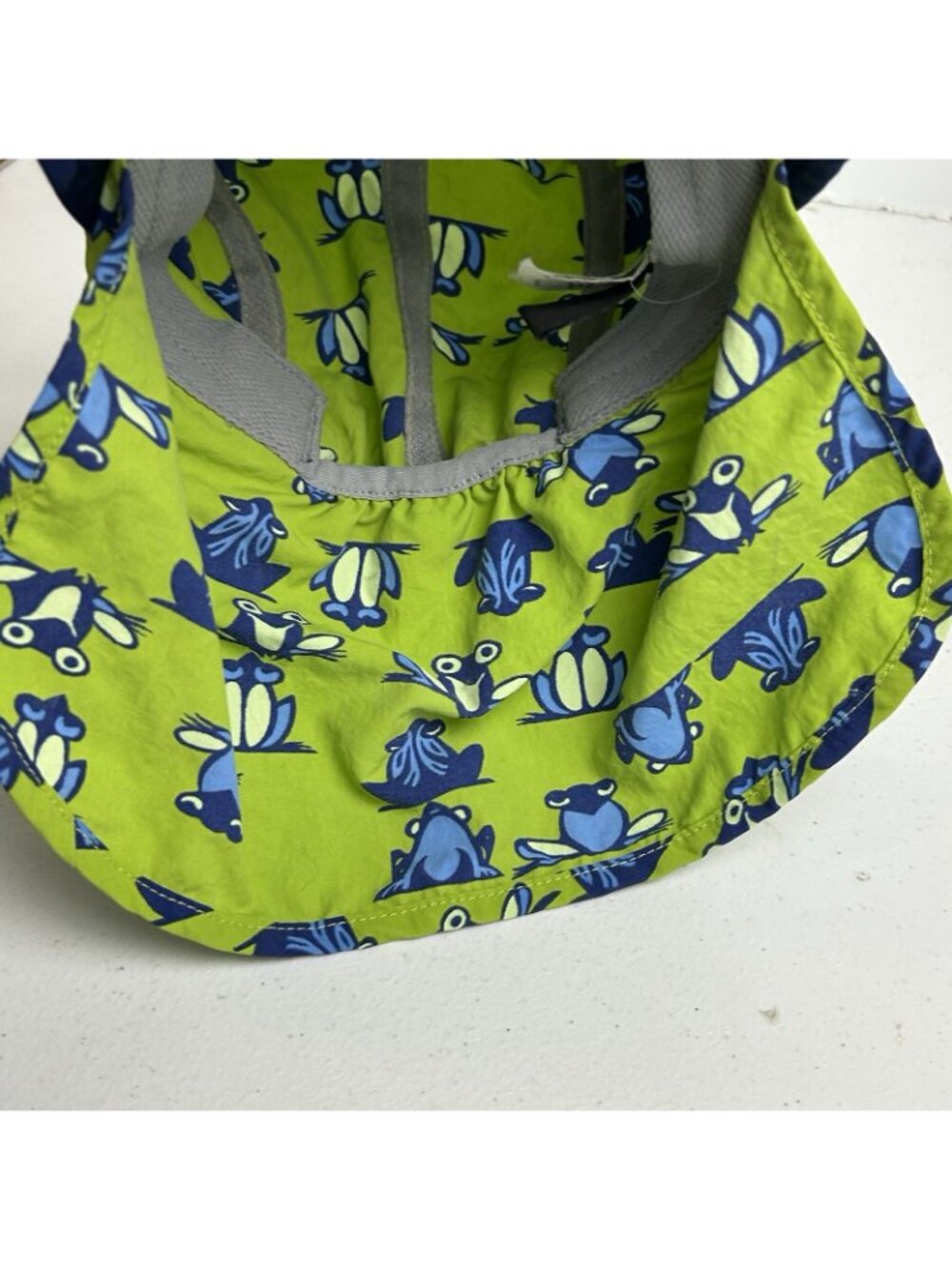 Vintage Patagonia Sun Hat Cap Frog Green Bucket Neck Shade Flap Kids Size XS - Picture 6 of 9